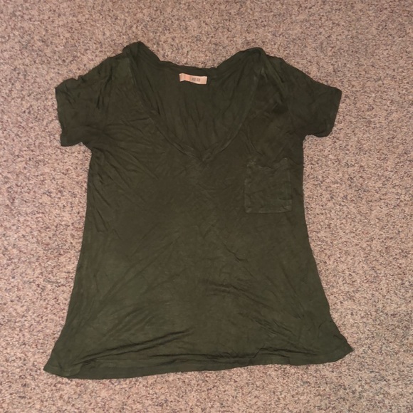 Green v neck - Picture 1 of 8